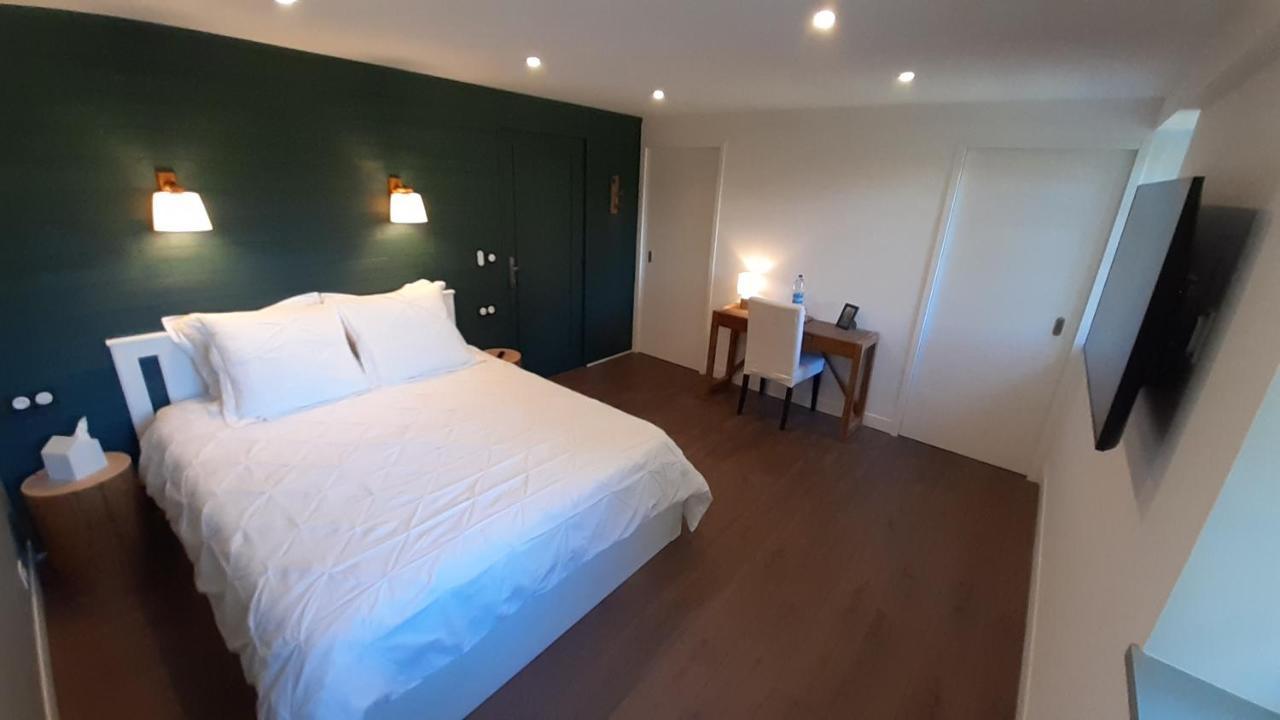 Petit Manoir Proche Dinan - Chambre D'Hotes Lanvallay Zewnętrze zdjęcie