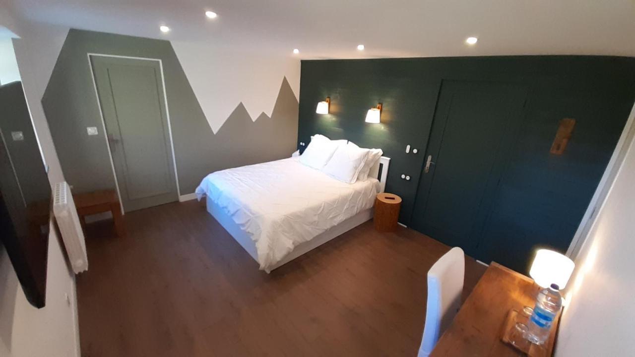 Petit Manoir Proche Dinan - Chambre D'Hotes Lanvallay Zewnętrze zdjęcie